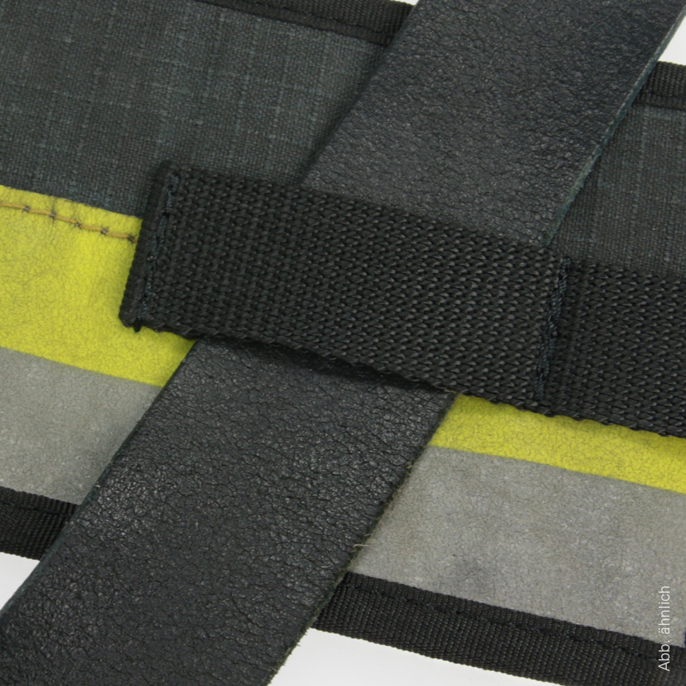 912000_smartphone-pouch_detail1rqO1bfKvLX0C7